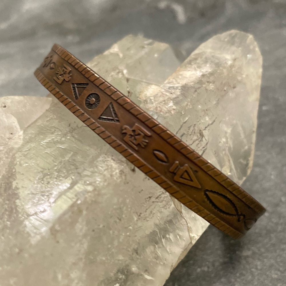 Vintage Solid Copper Thunderbird Cuff Bracelet - image 3